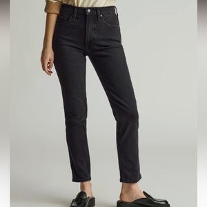Everlane NWT Black Cheeky Straight High Rise Jean Size 26